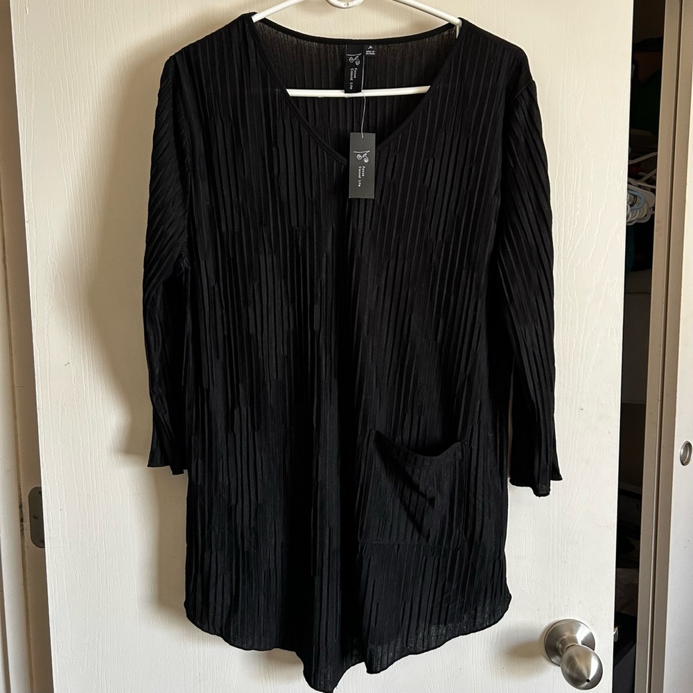 NWT | Focus Casual Life | Long Sleeve Top